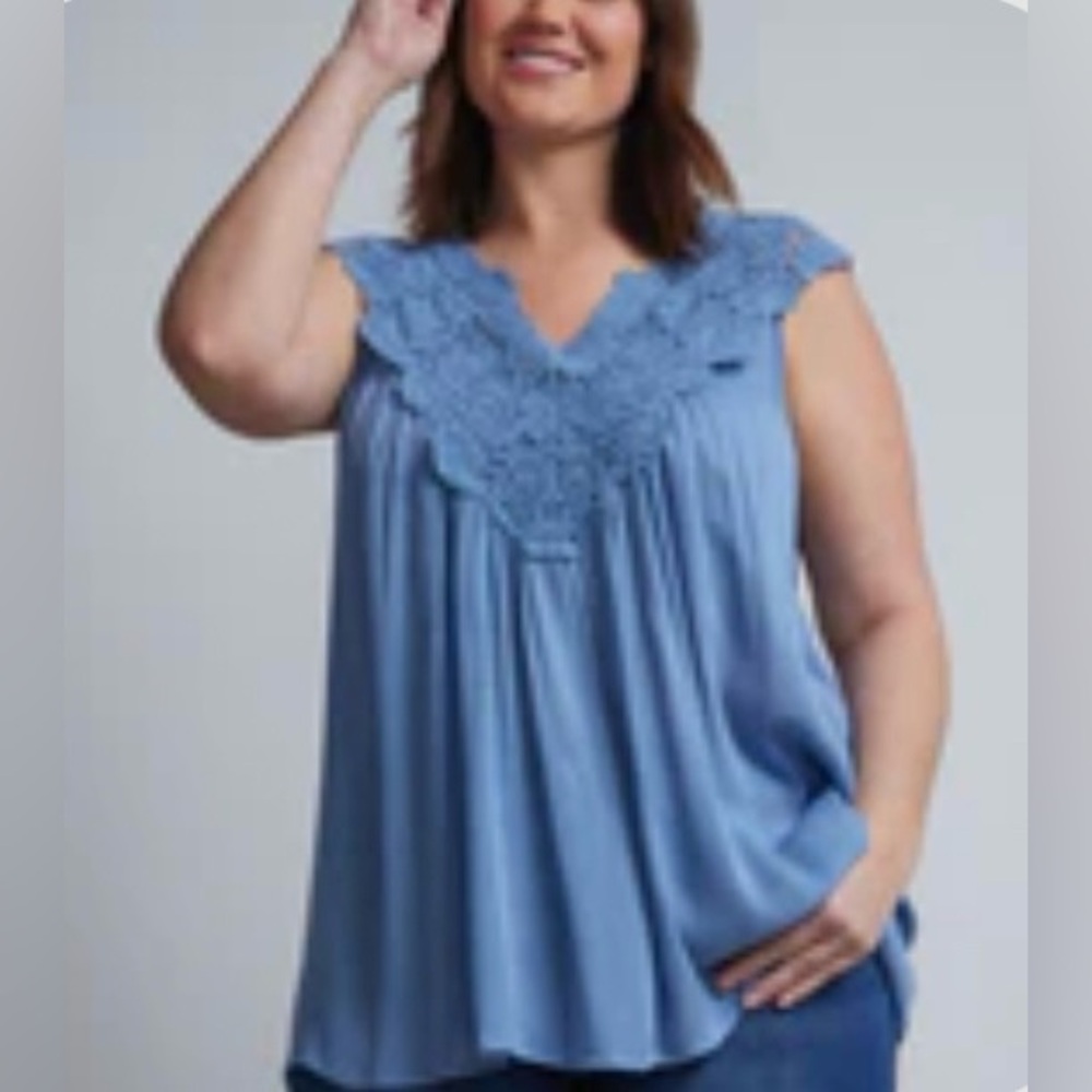 🍪 New York & Company Crochet Bib Top 1X Blue